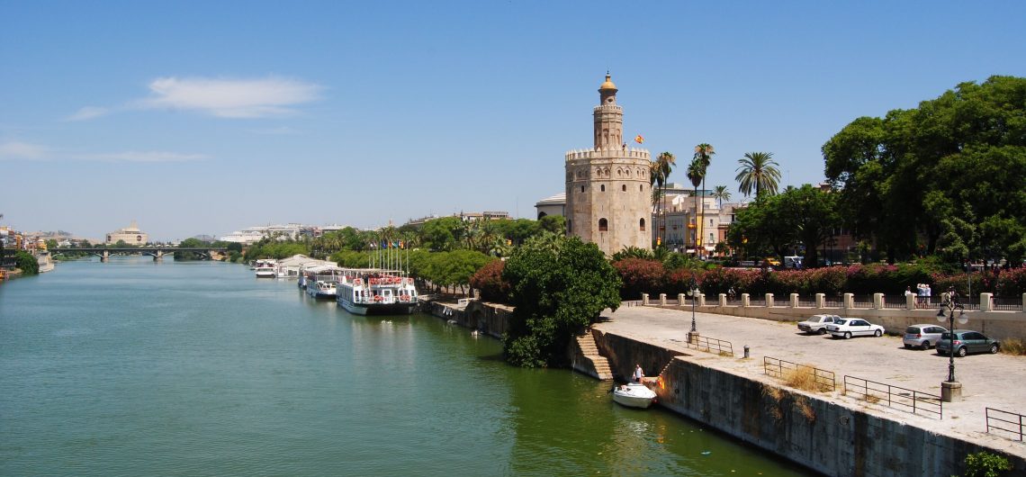Guadalquivir Fluss und Goldturm